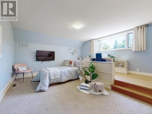 2222 Bennington Gate, Oakville, ON - Indoor Photo Showing Bedroom