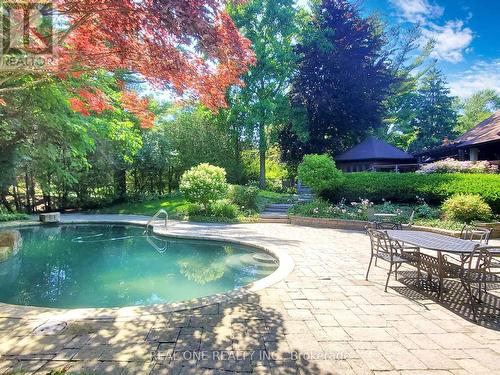 2222 Bennington Gate, Oakville (Eastlake), ON - Outdoor With In Ground Pool