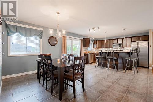 305 Garfield Avenue, Petrolia, ON - Indoor Photo Showing Dining Room