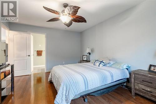 305 Garfield Avenue, Petrolia, ON - Indoor Photo Showing Bedroom