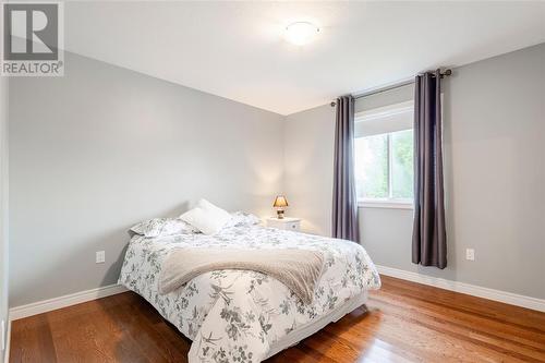 305 Garfield Avenue, Petrolia, ON - Indoor Photo Showing Bedroom