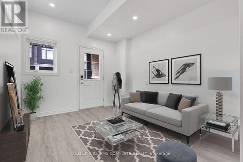 67 - 575 Woodward Avenue, Hamilton, ON - Indoor Photo Showing Living Room