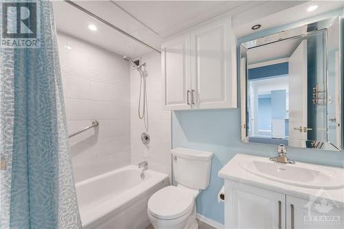 158B Mcarthur Avenue Unit#606, Ottawa, ON - Indoor Photo Showing Bathroom