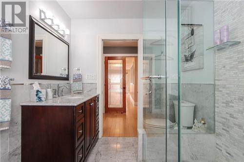 439 Kirkwood Drive, Sudbury, ON - Indoor Photo Showing Bathroom