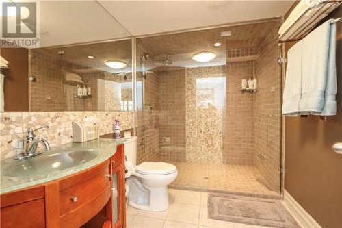 439 Kirkwood Drive, Sudbury, ON - Indoor Photo Showing Bathroom