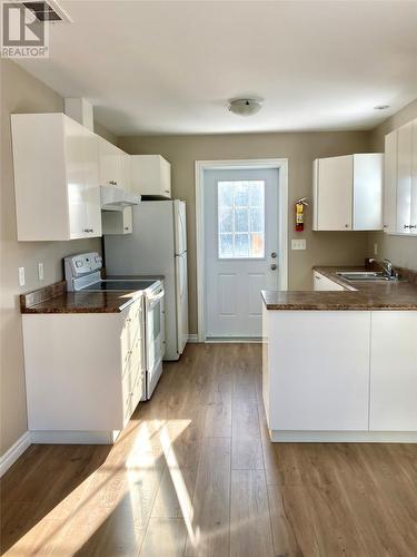 10 Taylor'S Avenue, Port Saunders, NL - Indoor Photo Showing Kitchen