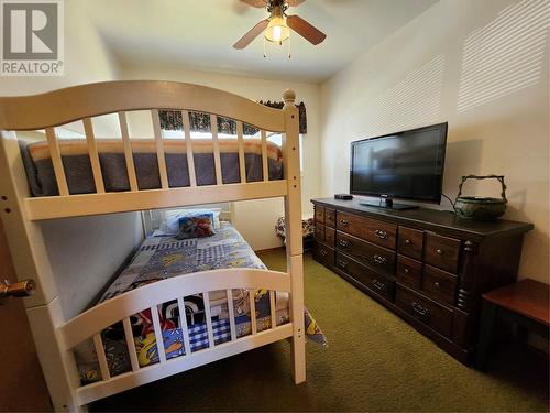 6453 Park Drive, Oliver, BC - Indoor Photo Showing Bedroom