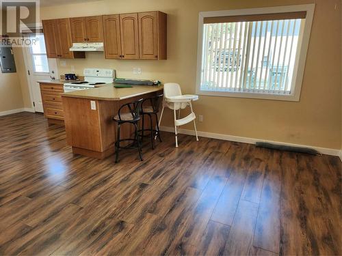 6453 Park Drive, Oliver, BC - Indoor Photo Showing Kitchen