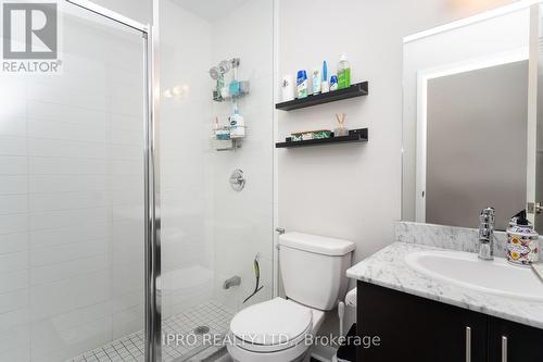 414 - 15 Bruyeres Mews, Toronto, ON - Indoor Photo Showing Bathroom