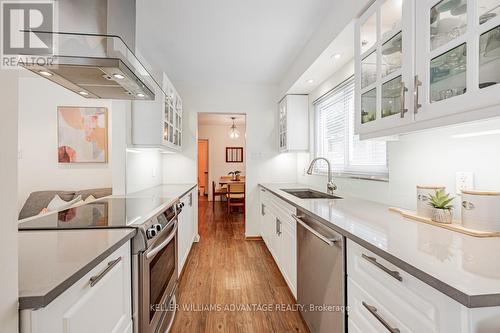 37 Firth Crescent, Toronto, ON - Indoor Photo Showing Kitchen With Upgraded Kitchen