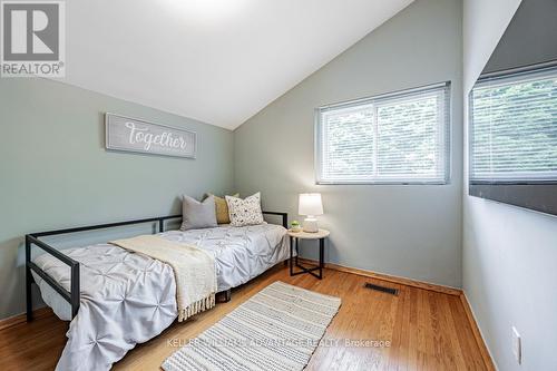 37 Firth Crescent, Toronto, ON - Indoor Photo Showing Bedroom
