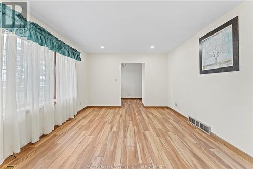 614 County Rd 8, Kingsville, ON - Indoor Photo Showing Other Room