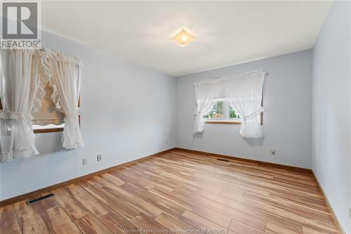 614 County Rd 8, Kingsville, ON - Indoor Photo Showing Other Room