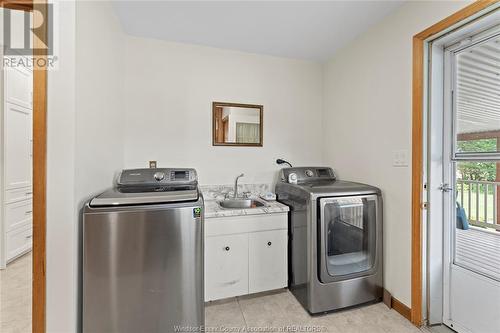 614 County Rd 8, Kingsville, ON - Indoor Photo Showing Laundry Room