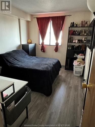 150 Park Unit# 2706, Windsor, ON - Indoor Photo Showing Bedroom