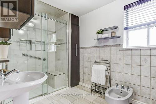 793 Brimorton Drive, Toronto, ON - Indoor Photo Showing Bathroom