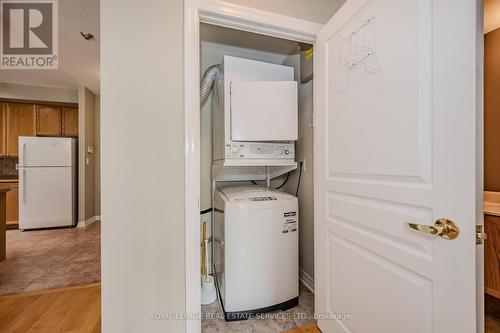 302 - 80 Port Street E, Mississauga (Port Credit), ON - Indoor Photo Showing Laundry Room