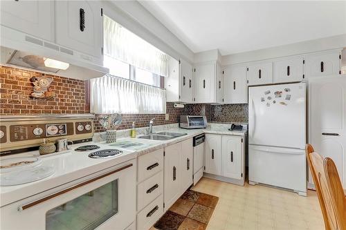 36 Dallas Avenue, Hamilton, ON - Indoor Photo Showing Kitchen With Double Sink