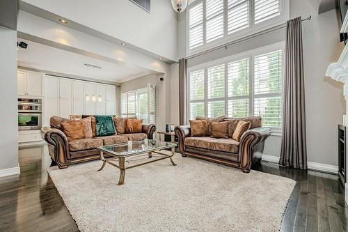 341 Admiral Drive, Oakville, ON - Indoor Photo Showing Living Room