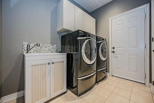 341 Admiral Drive, Oakville, ON - Indoor Photo Showing Laundry Room