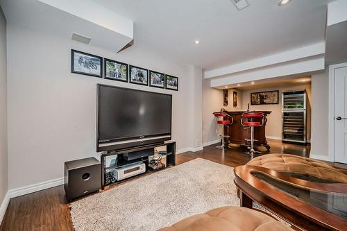 341 Admiral Drive, Oakville, ON - Indoor Photo Showing Living Room
