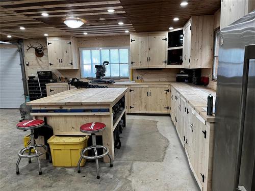 Swan River, Manitoba - Indoor Photo Showing Kitchen