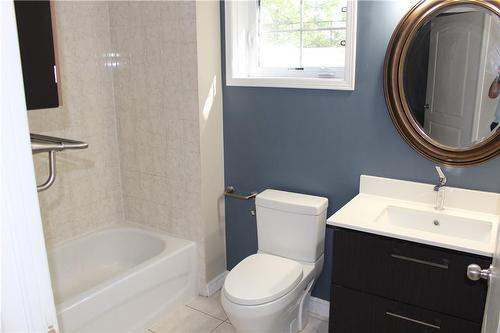 51 Hays Boulevard|Unit #1, Oakville, ON - Indoor Photo Showing Bathroom