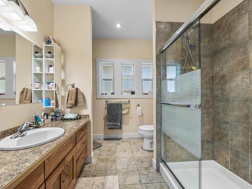 609 Wild Rose Drive, Merritt, BC - Indoor Photo Showing Bathroom