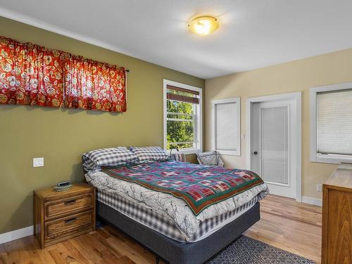 609 Wild Rose Drive, Merritt, BC - Indoor Photo Showing Bedroom