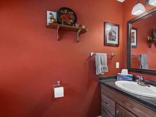 609 Wild Rose Drive, Merritt, BC - Indoor Photo Showing Bathroom