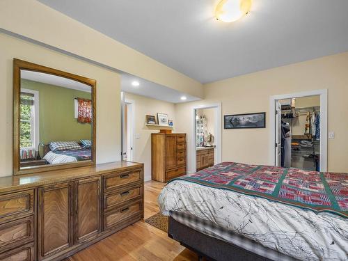 609 Wild Rose Drive, Merritt, BC - Indoor Photo Showing Bedroom