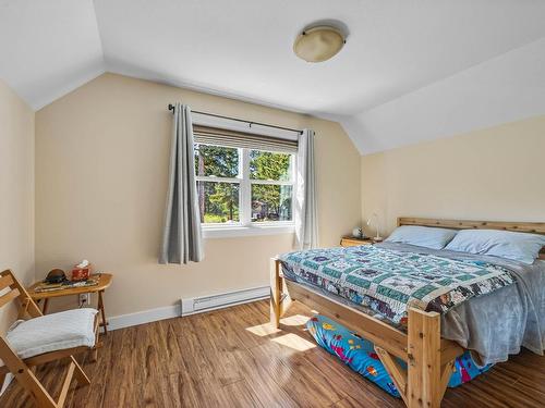 609 Wild Rose Drive, Merritt, BC - Indoor Photo Showing Bedroom