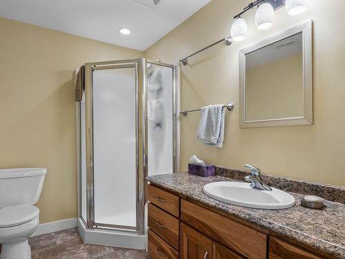 609 Wild Rose Drive, Merritt, BC - Indoor Photo Showing Bathroom