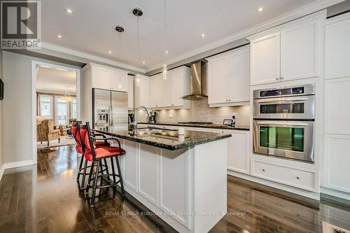 341 Admiral Drive, Oakville, ON - Indoor Photo Showing Kitchen With Upgraded Kitchen