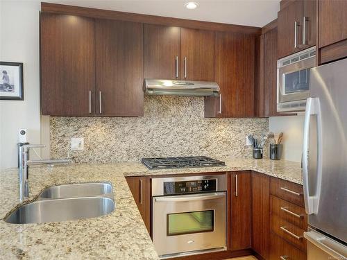 808-379 Tyee Rd, Victoria, BC - Indoor Photo Showing Kitchen With Double Sink With Upgraded Kitchen