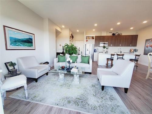 502-6544 Metral Dr, Nanaimo, BC - Indoor Photo Showing Living Room