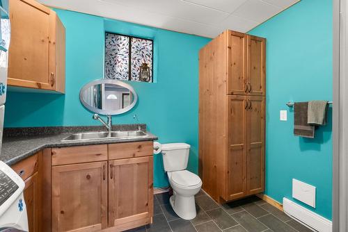 1809 Cardinal Creek Road, Kelowna, BC - Indoor Photo Showing Bathroom