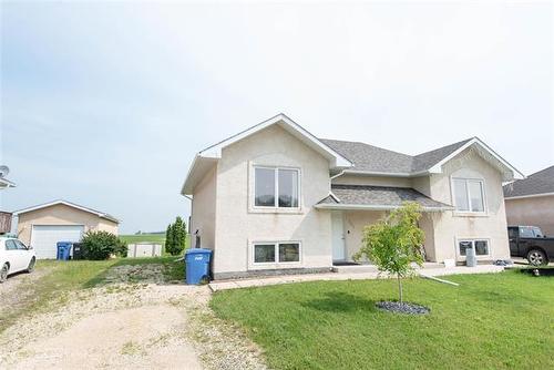 391 Third St, Niverville, MB 