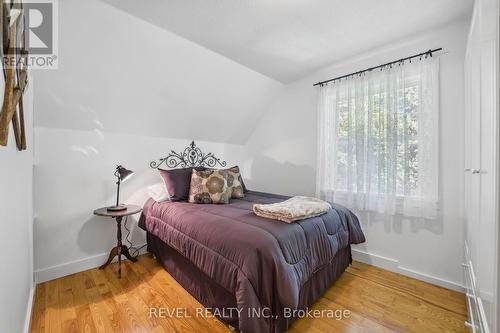 8181 Indian Trail, Guelph/Eramosa, ON - Indoor Photo Showing Bedroom