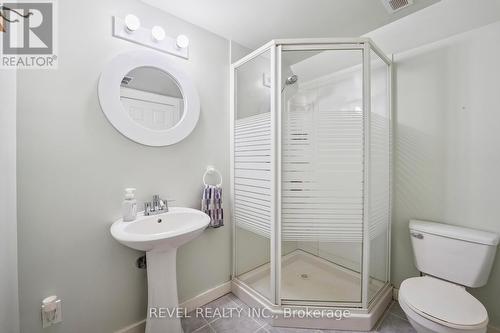 8181 Indian Trail, Guelph/Eramosa, ON - Indoor Photo Showing Bathroom