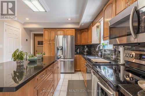 3 Brock Street, Thorold, ON - Indoor Photo Showing Kitchen With Double Sink With Upgraded Kitchen