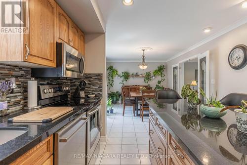 3 Brock Street, Thorold, ON - Indoor Photo Showing Kitchen