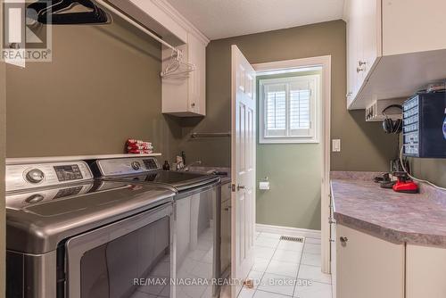 3 Brock Street, Thorold, ON - Indoor Photo Showing Laundry Room