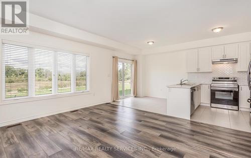 1468 Marina Drive, Fort Erie, ON - Indoor Photo Showing Kitchen