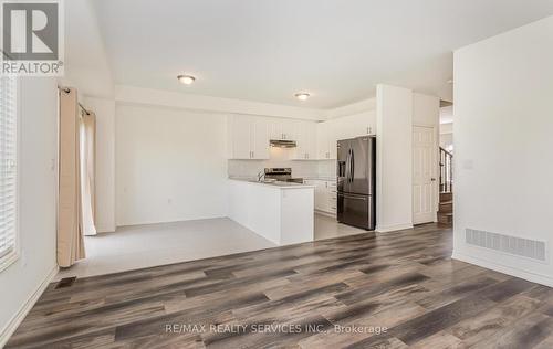 1468 Marina Drive, Fort Erie, ON - Indoor Photo Showing Kitchen