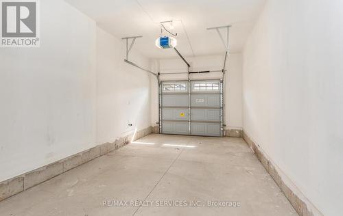 1468 Marina Drive, Fort Erie, ON - Indoor Photo Showing Garage