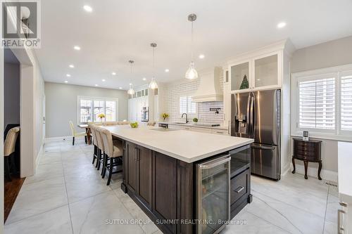 1065 Halliday Avenue, Mississauga, ON - Indoor Photo Showing Kitchen With Stainless Steel Kitchen With Upgraded Kitchen