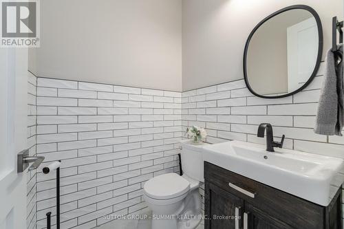 1065 Halliday Avenue, Mississauga, ON - Indoor Photo Showing Bathroom