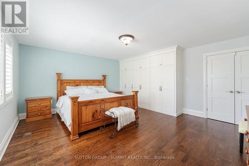 1065 Halliday Avenue, Mississauga, ON - Indoor Photo Showing Bedroom