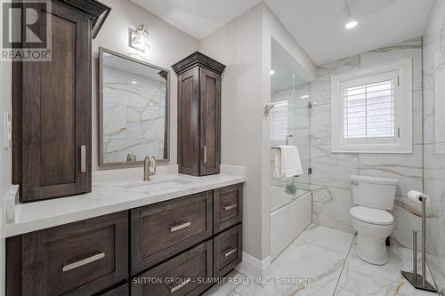 1065 Halliday Avenue, Mississauga, ON - Indoor Photo Showing Bathroom